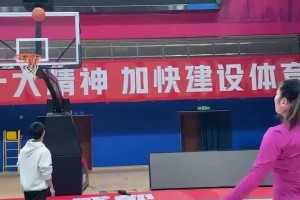 李夢(mèng)這大體格子觀感！三分訓(xùn)練命中率是真高?。? >
                                        </div>
                                    </div>
                                                                        <div   id=