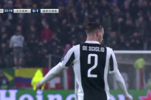 當年西媒獨家鏡頭：C羅主罰點球前后，皇馬尤文兩隊球員斗智斗勇