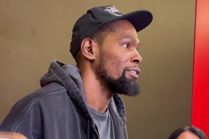 火箭兩連?。《盘m特：教練組很生氣！大家都很生氣！但還為時(shí)過(guò)早