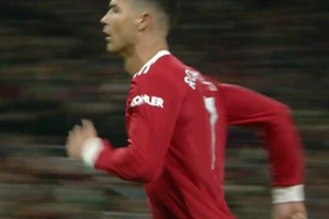 憶往昔！C羅當(dāng)年對(duì)陣布萊頓的進(jìn)球