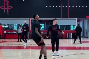 能否終結(jié)連??？火箭隊(duì)內(nèi)訓(xùn)練，杜蘭特投籃如喝水