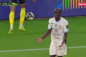 國外網(wǎng)友：第一次看到坎特在比賽中暴怒