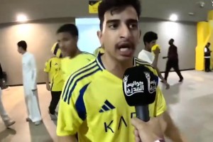 暴怒的勝利球迷咆哮：我們想要的是獎杯，而不是SIUU！