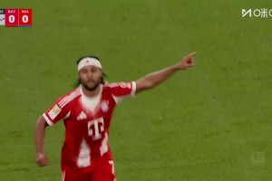 拜仁1-0領(lǐng)先藥廠！比朔夫直塞，格納布里超車寬薩后單刀破門