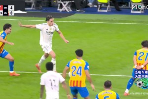 太逆天了！卡雷拉斯不講理世界波破死角，兩位解說(shuō)驚呆了